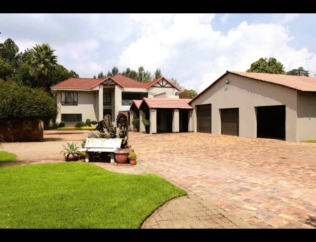 4 BEDROOM HOUSE FOR SALE IN UNITAS PARK